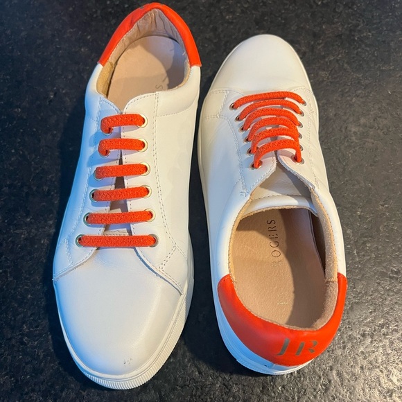 JACK ROGERS Lorelai Slip-On Sneakers White Leather Red EUC Size 9 - Picture 1 of 5